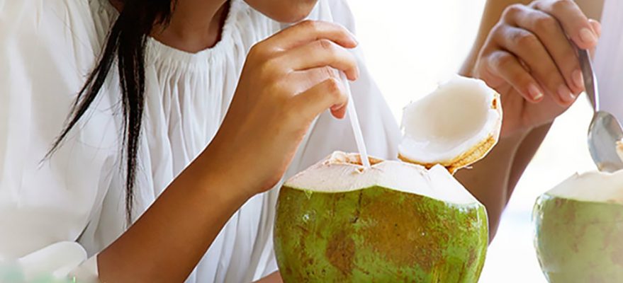 Uống nhiều nước dừa có tăng cân không?